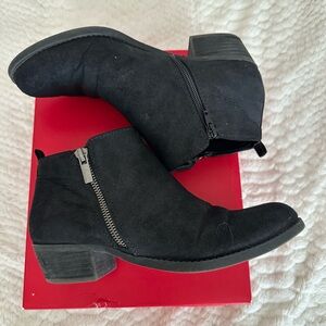 Carlos Santana Brie Black Ankle Boots